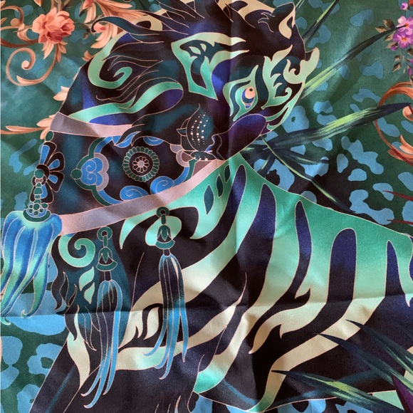 Cavalier Class Multi Color Silk Scarf 36x36 - Picture 2 of 4